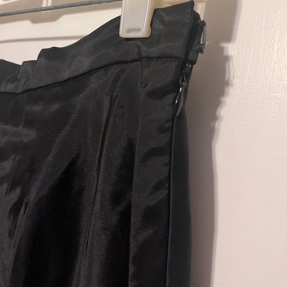 David's Bridal 2-Piece Black Cocktail/Bridesmaid Set, Size 6 - Picture 10 of 12